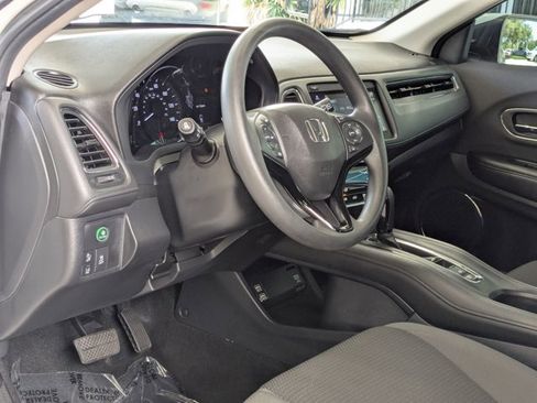 Used 2022 Honda HR-V EX image 10