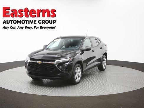 Used 2024 Chevrolet Trax LS FWD image 53