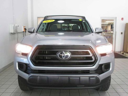 Used 2020 Toyota Tacoma SR image 2