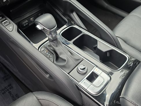 Certified 2023 Kia Telluride EX w/ EX Captain's Chair Package FWD image 28
