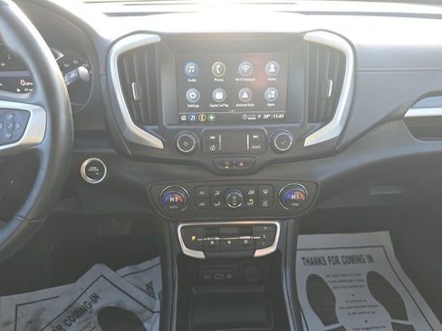 Used 2023 GMC Terrain SLT image 15