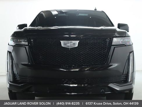 Used 2022 Cadillac Escalade Sport Platinum w/ LPO, ONYX Package AWD/4WD image 13