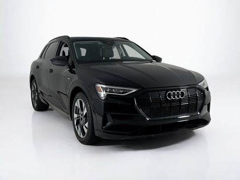 Used 2021 Audi e-tron Premium w/ Convenience Plus Package AWD/4WD image 7