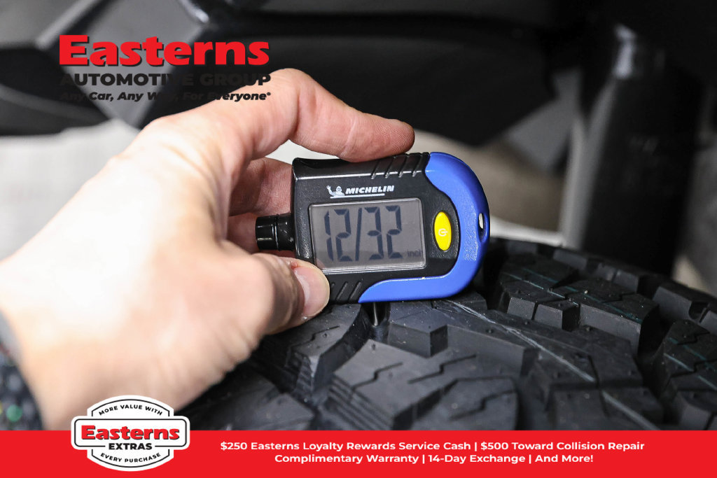 Used 2024 Jeep Wrangler Unlimited AWD/4WD image 33