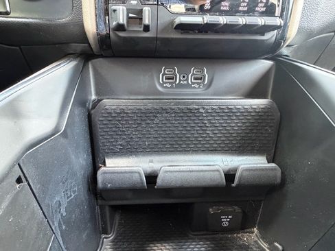 Used 2022 RAM 1500 Laramie AWD/4WD image 42