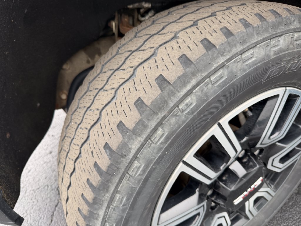 Used 2022 GMC Sierra 2500 AT4 w/ Gooseneck/5TH Wheel Package AWD/4WD image 18