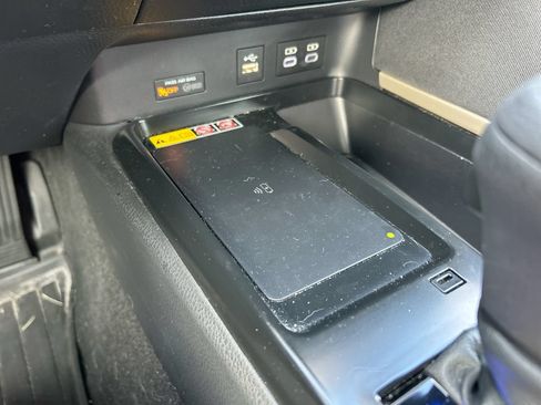 Used 2025 Toyota Camry LE FWD image 34