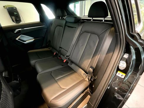 Used 2023 Audi Q3 2.0T Premium w/ Convenience Package image 20