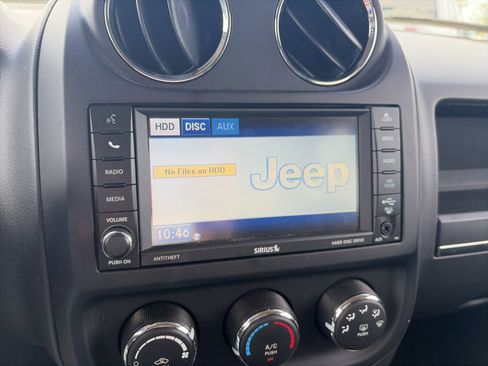 Used 2012 Jeep Patriot Latitude FWD image 16