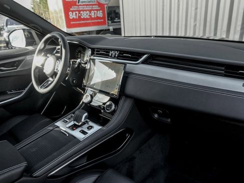 New 2026 Jaguar F-PACE R-Dynamic S image 21