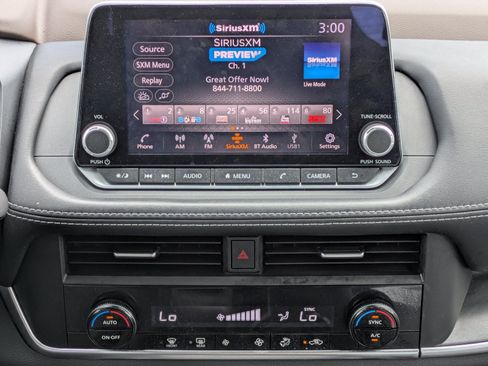 Used 2023 Nissan Rogue SV FWD image 15