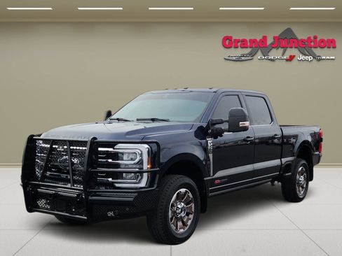 Used 2024 Ford F250 King Ranch image 3