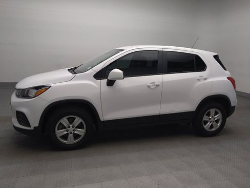Used 2020 Chevrolet Trax LS w/ Tint and Cruise Package AWD/4WD image 2
