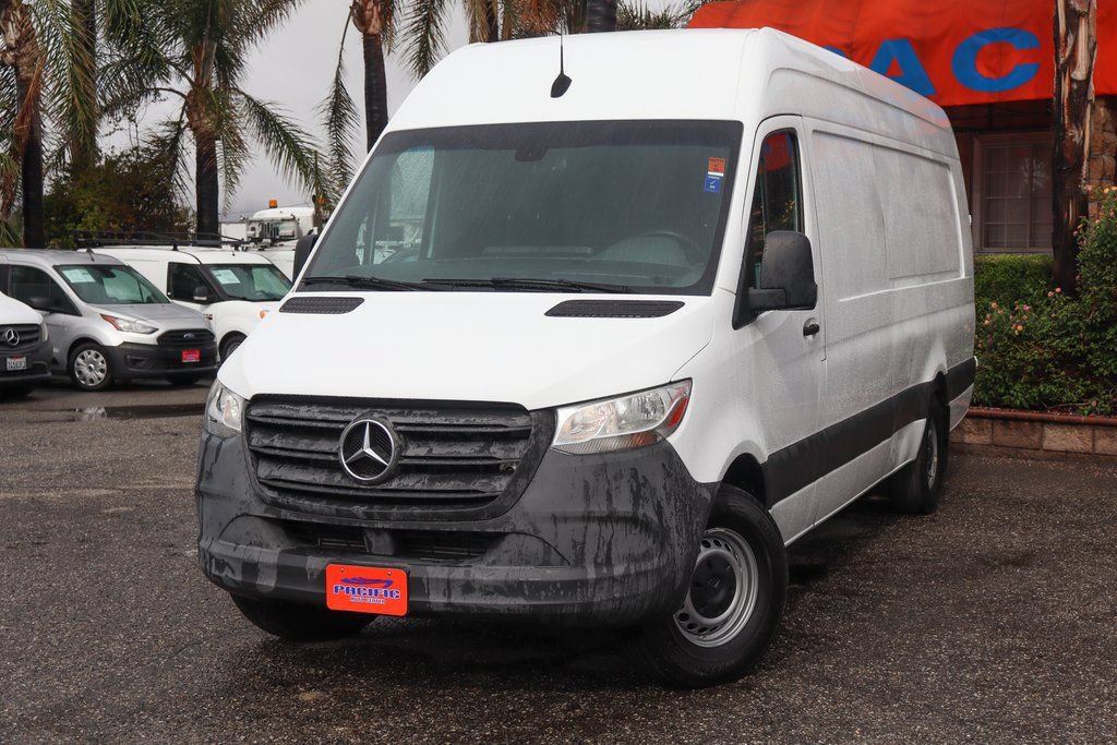Used 2021 Mercedes-Benz Sprinter 2500 image 4