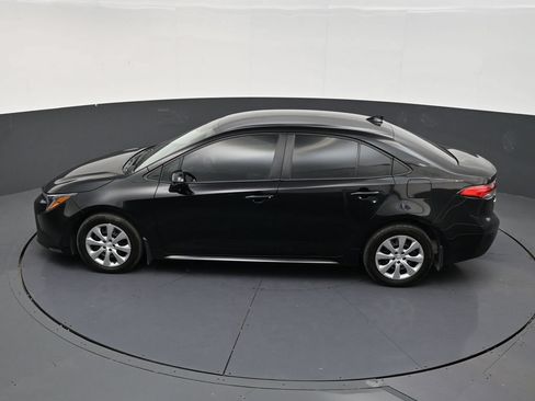 Used 2025 Toyota Corolla LE FWD image 13