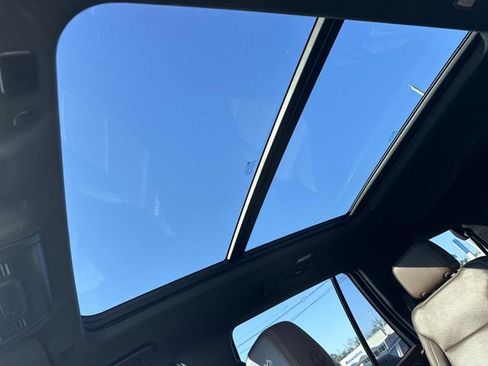 Used 2021 Chevrolet Tahoe High Country w/ Premium Package image 15