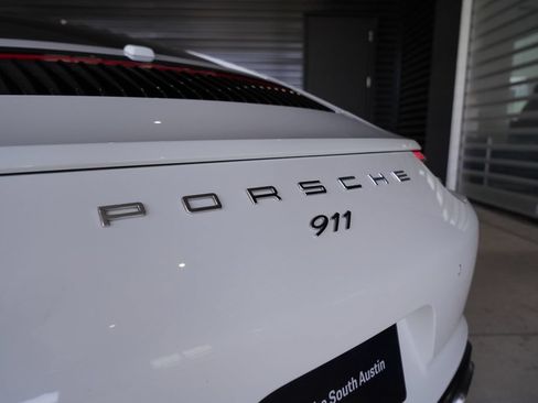 Certified 2017 Porsche 911 Carrera RWD image 9
