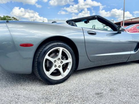 Used 2004 Chevrolet Corvette Convertible image 5