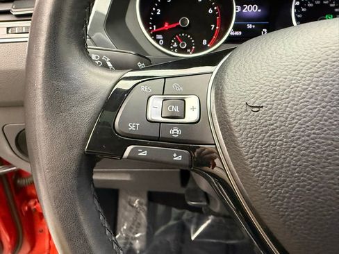 Used 2019 Volkswagen Tiguan SE w/ Panoramic Sunroof Package image 13
