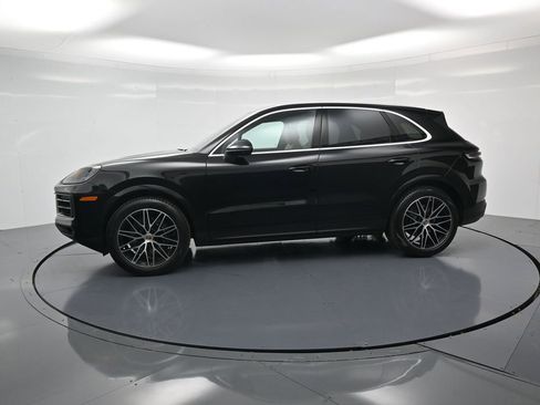 New 2026 Porsche Cayenne image 2