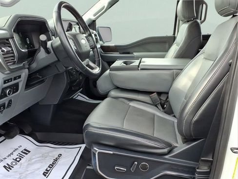 Used 2021 Ford F150 Lariat w/ Trailer Tow Package image 19