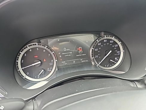 Used 2022 Toyota Highlander XLE image 23