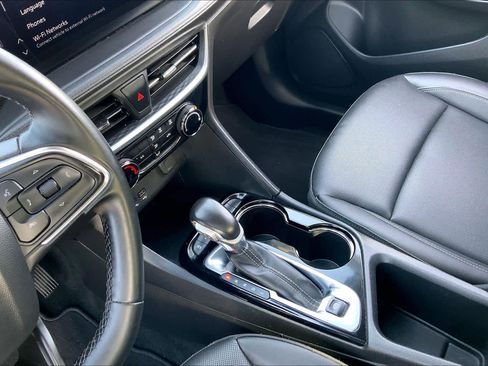 Used 2024 Buick Encore GX Sport Touring image 16