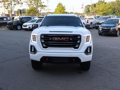 Used 2022 GMC Sierra 1500 AT4 w/ AT4 Premium Package AWD/4WD image 3