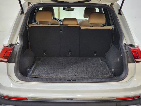 Used 2022 Volkswagen Tiguan SE image 6