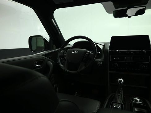 Used 2024 INFINITI QX80 Sensory AWD/4WD image 39