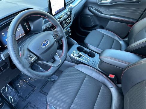 Used 2025 Ford Escape ST-Line AWD/4WD image 9