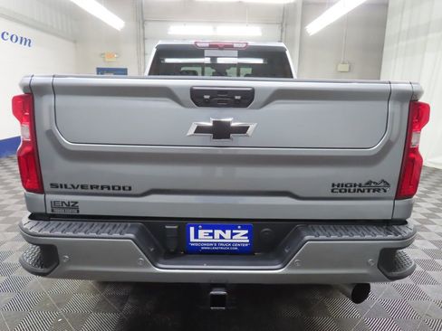 Used 2024 Chevrolet Silverado 2500 High Country AWD/4WD image 41