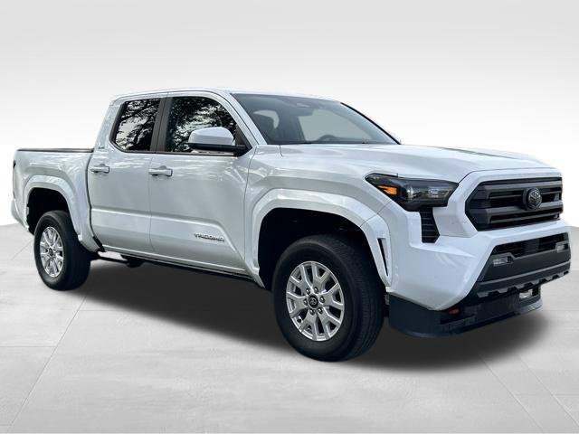 Used 2026 Toyota Tacoma SR5 AWD/4WD image 7
