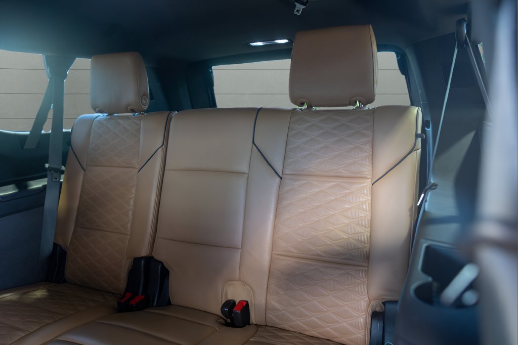 Used 2022 Cadillac Escalade ESV Sport w/ LPO, ONYX Package AWD/4WD image 62