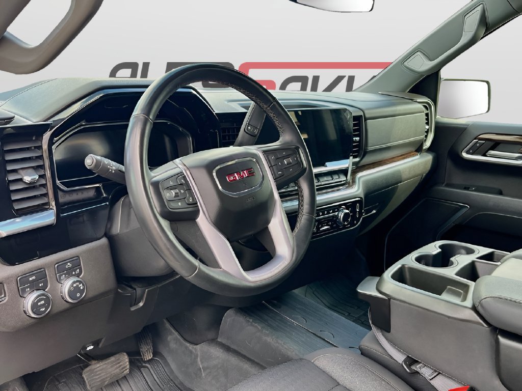 Used 2023 GMC Sierra 1500 SLE AWD/4WD image 9
