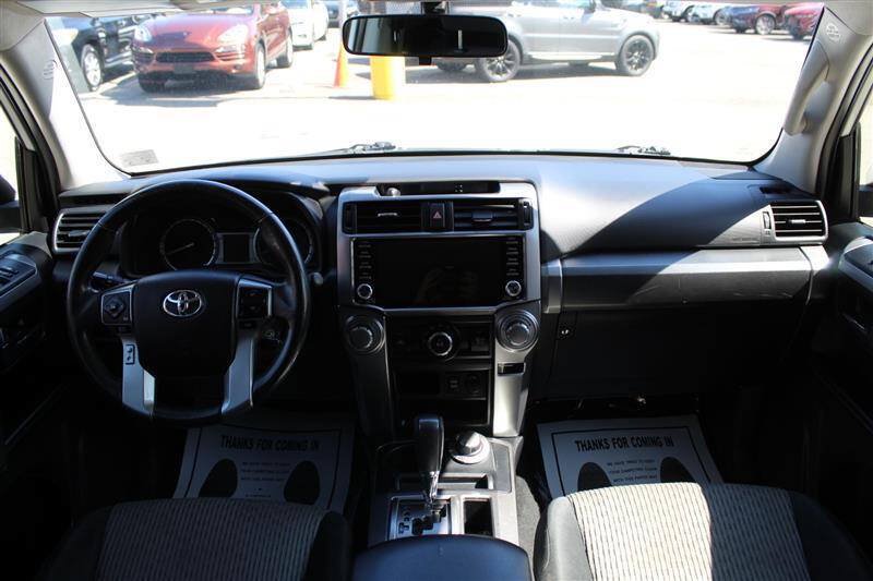 Used 2016 Toyota 4Runner SR5 AWD/4WD image 16