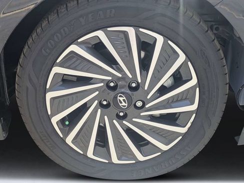 Used 2024 Hyundai Sonata Limited FWD image 11