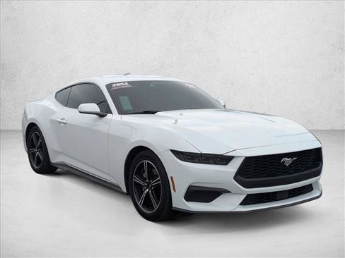 Certified 2025 Ford Mustang Coupe RWD image 3