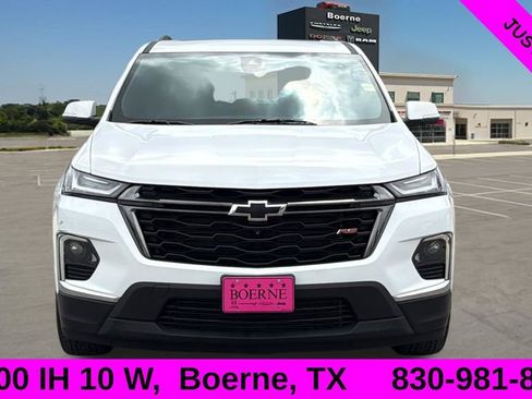 Used 2023 Chevrolet Traverse RS AWD/4WD image 2