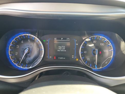 Used 2018 Chrysler Pacifica Touring Plus w/ S Appearance Package image 30