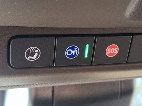 Used 2021 GMC Yukon Denali w/ Denali Premium Package image 25