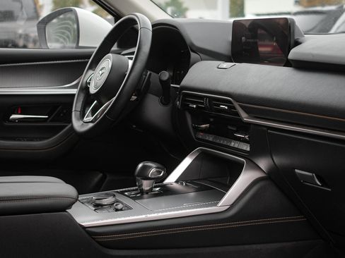 Used 2024 MAZDA CX-90 Plug-In Hybrid w/ Preferred image 34