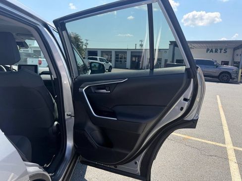Used 2023 Toyota RAV4 XLE FWD image 32