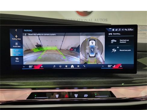 New 2025 BMW 740i xDrive w/ Premium Package image 18