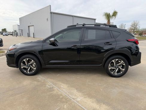 Used 2024 Subaru Crosstrek 2.0i Premium image 2