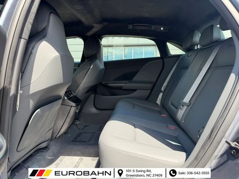 Used 2024 Lucid Air Pure RWD image 9