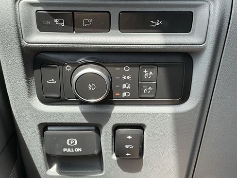 Used 2022 Ford F150 Lariat w/ Equipment Group 501A Mid image 65