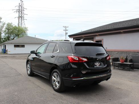 Used 2018 Chevrolet Equinox LT w/ Sun & Infotainment Package AWD/4WD image 8