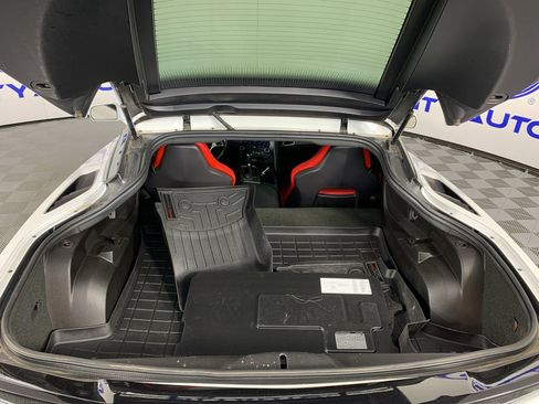 Used 2018 Chevrolet Corvette Stingray Coupe w/ 1LT RWD image 29