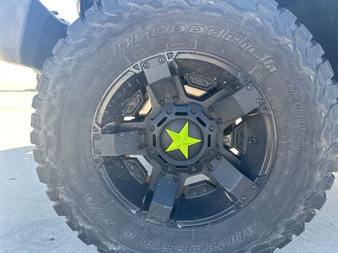 Used 2015 Jeep Wrangler Sport image 15